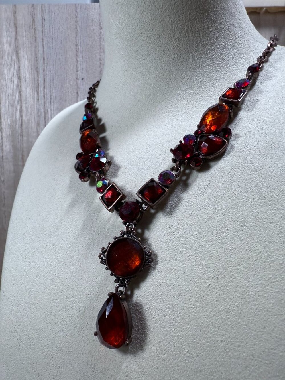 Vintage-Style Red Crystal Rhinestone Choker Necklace | Antique Copper Finish